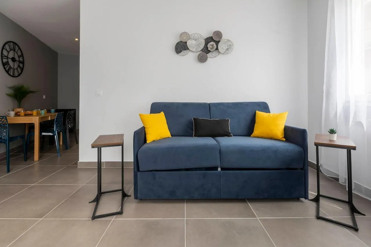 Appartement Loc Trotteur Le Graphite T2 Grand Confort Terrasse Lourdes France